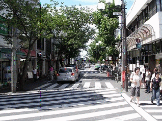 成城学園前 成城商店街